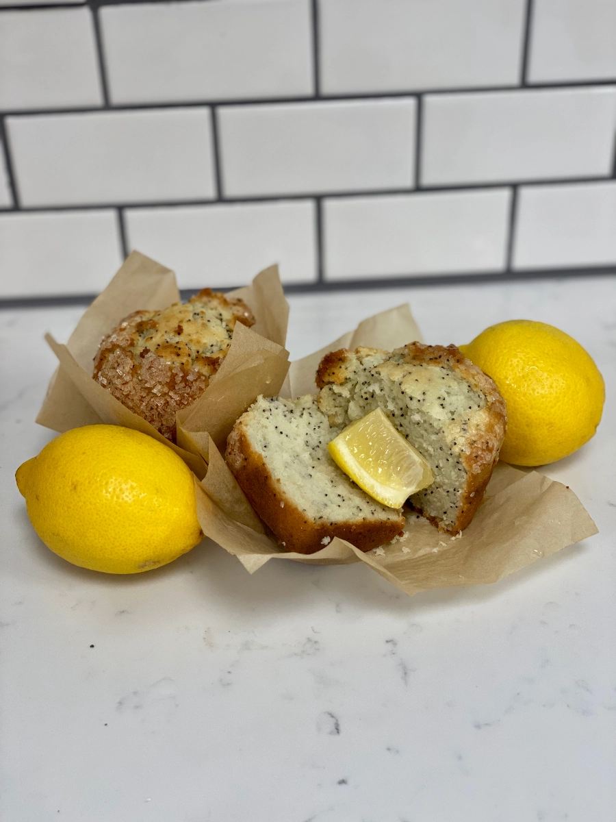 lemon-poppy-seed-jumbo-muffin