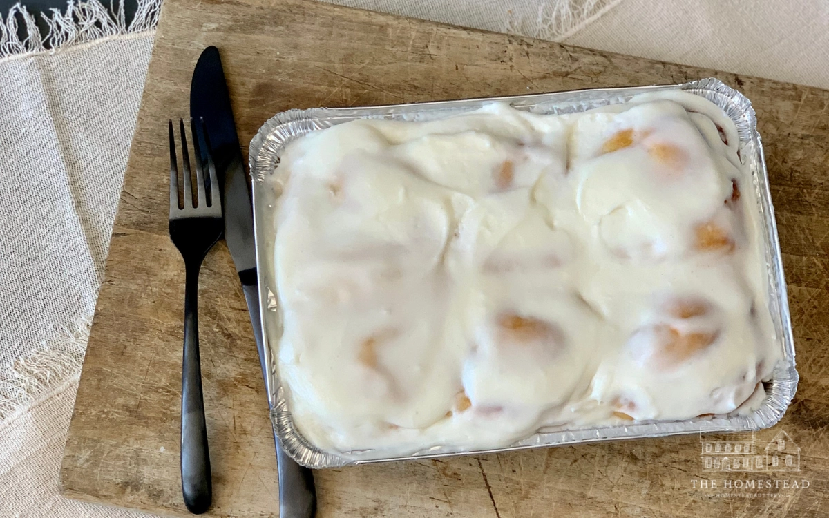 frosted-cinnamon-rolls
