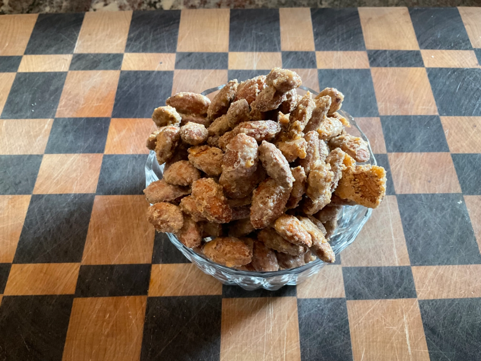 crunchy-candied-almonds