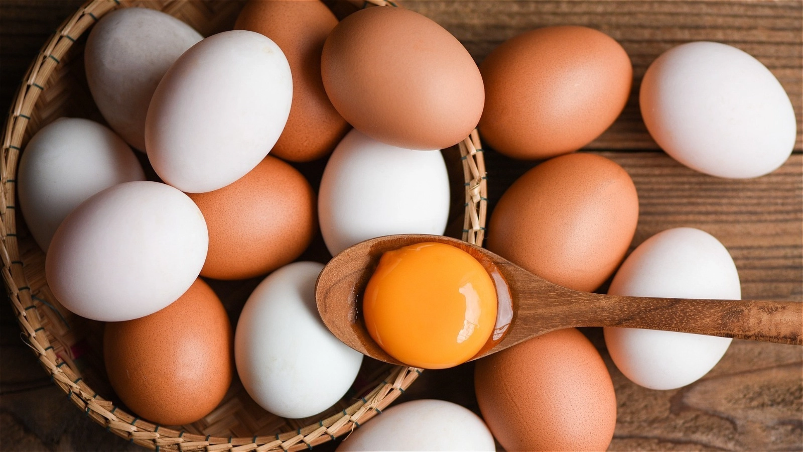 farmfresh-organic-eggs-straight-from-natures-bounty
