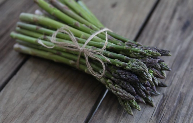 organic-asparagus-1-lb-bunch