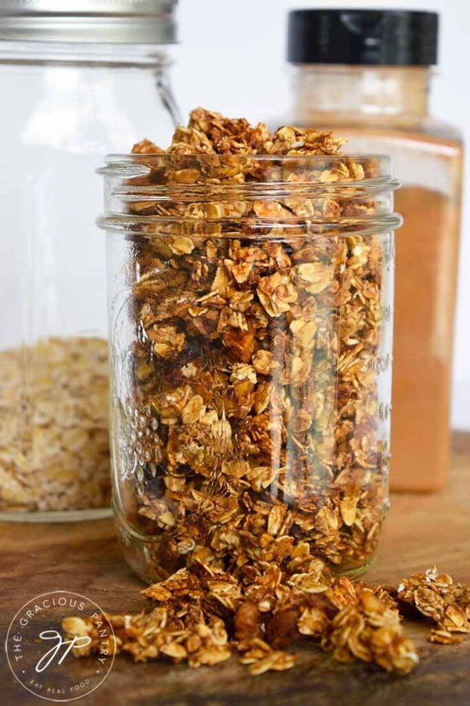 honey-maple-farm-granola-with-vanilla-apple