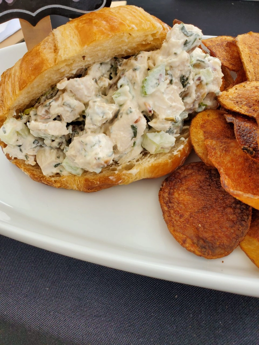 tarragon-chicken-salad-with-almonds-pint