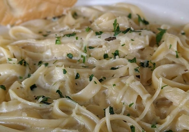 fettuccine-alfredo-5