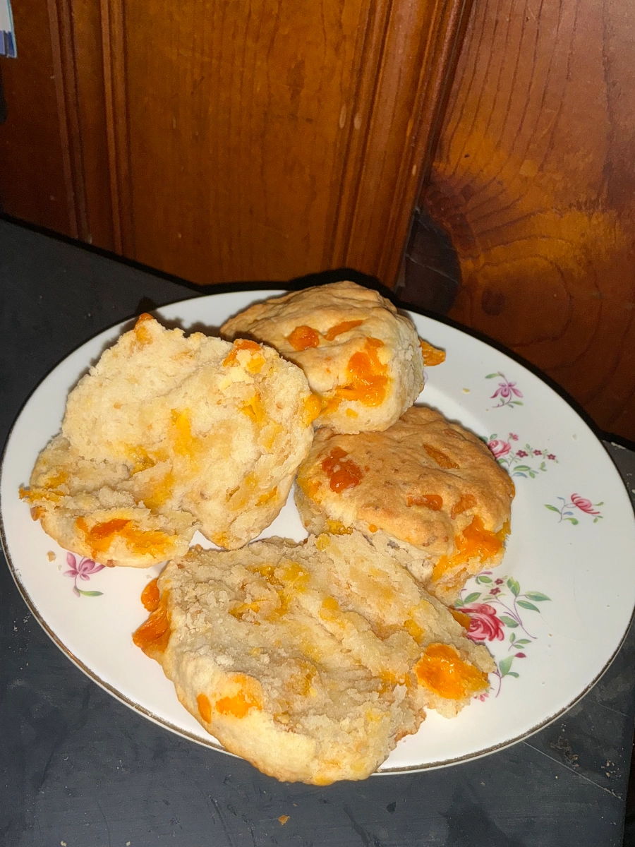 cheddar-garlic-butter-biscuits-choose-your-amount-