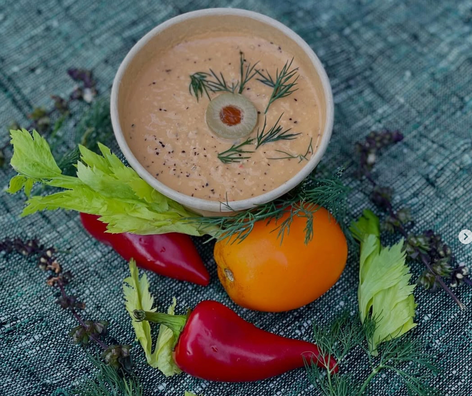 bloody-mary-tomato-hummus-seasonal-16oz