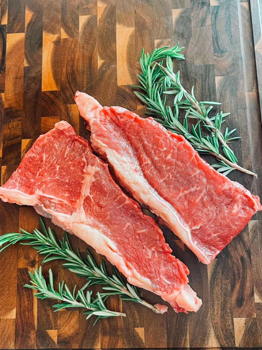 wagyu-beef-kc-strip-2-steaks-1214-oz-each