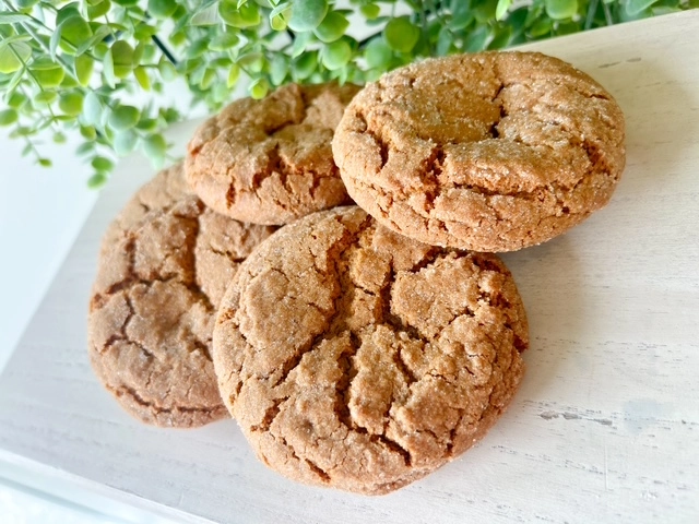 molasses-cookies-jumbo-size-4-pack