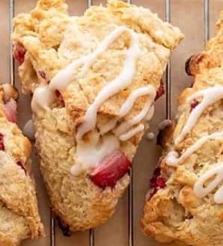 scones-strawberry-white-chocolate-1-ct
