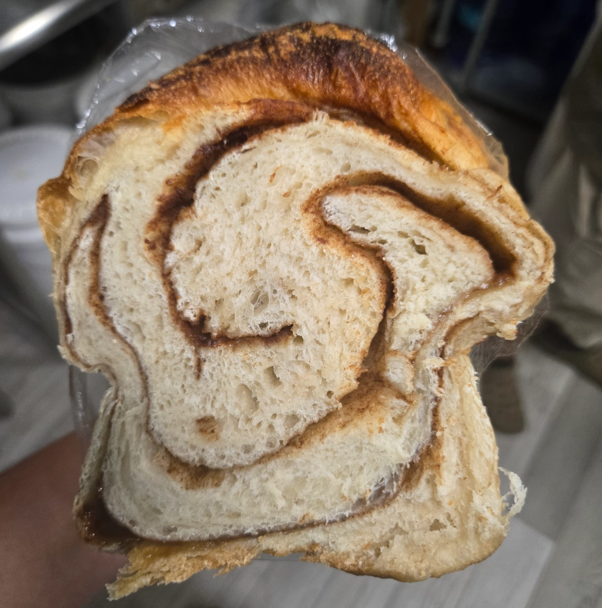 cinnamon-swirl-sourdough-bread-5
