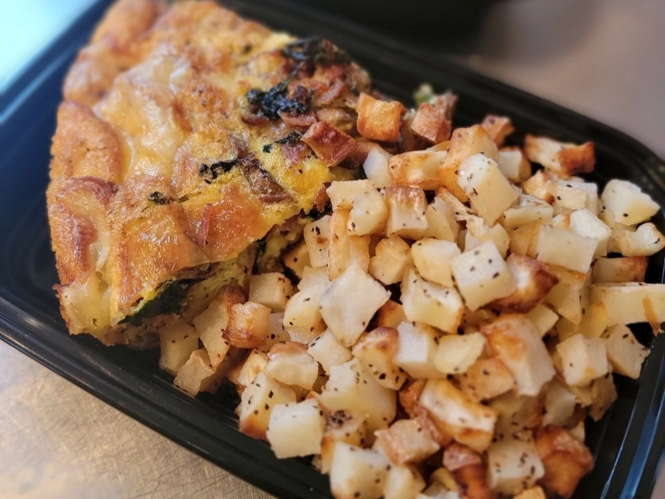 bacon-mushroom-swiss-frittata-w-breakfast-potatoes