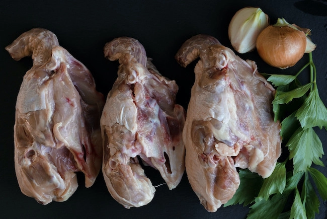 100-pasture-raised-chicken-soup-bones