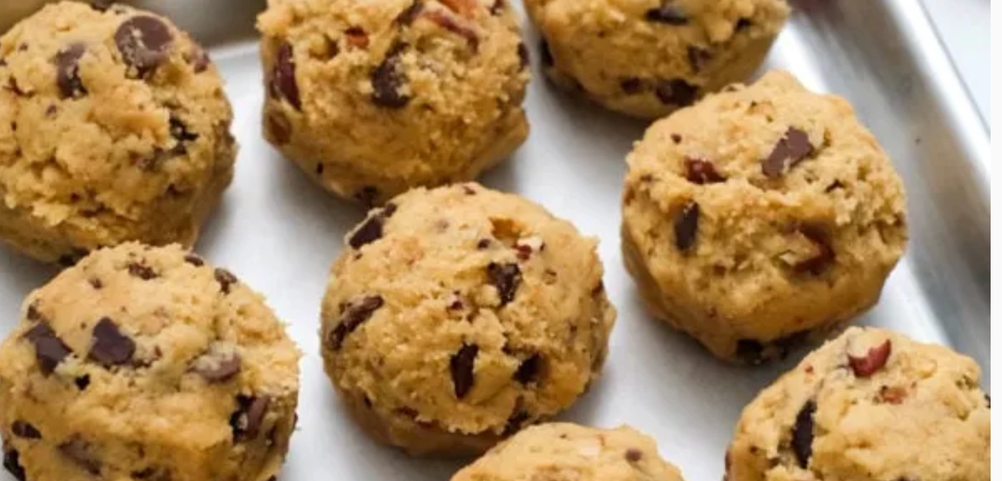 frozen-organic-chai-chocolate-chip-cookie-dough-balls-4