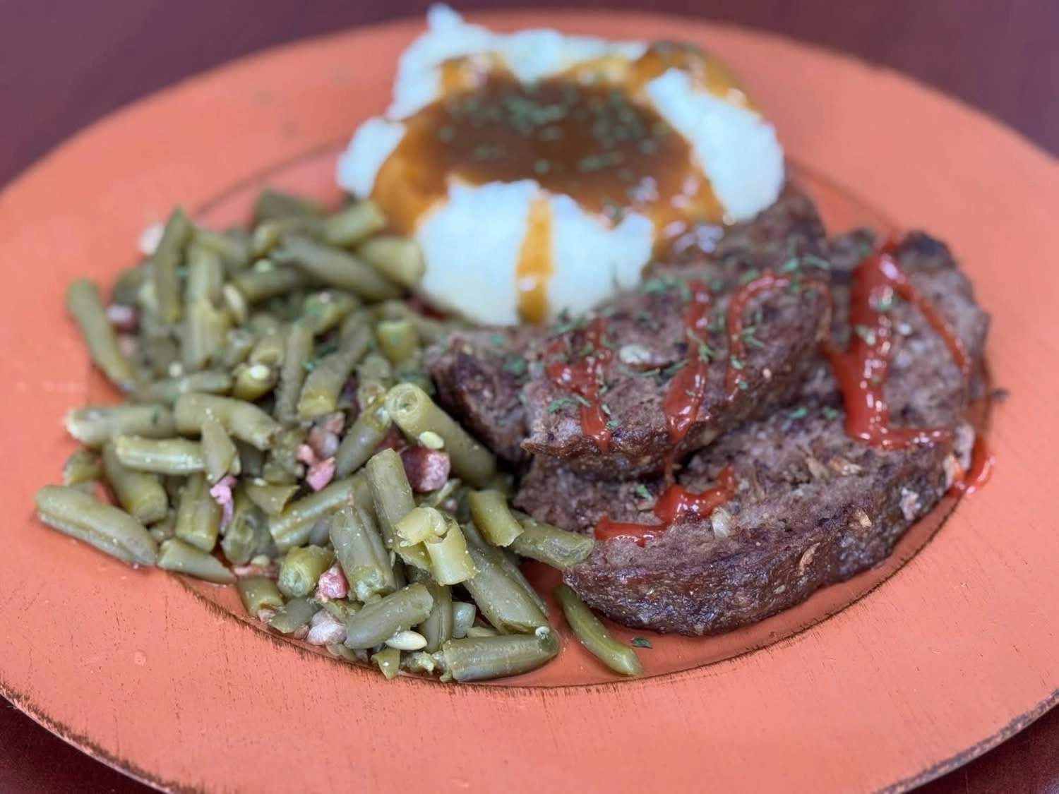 grammys-meatloaf-with-mashed-potatoes-and-gravy