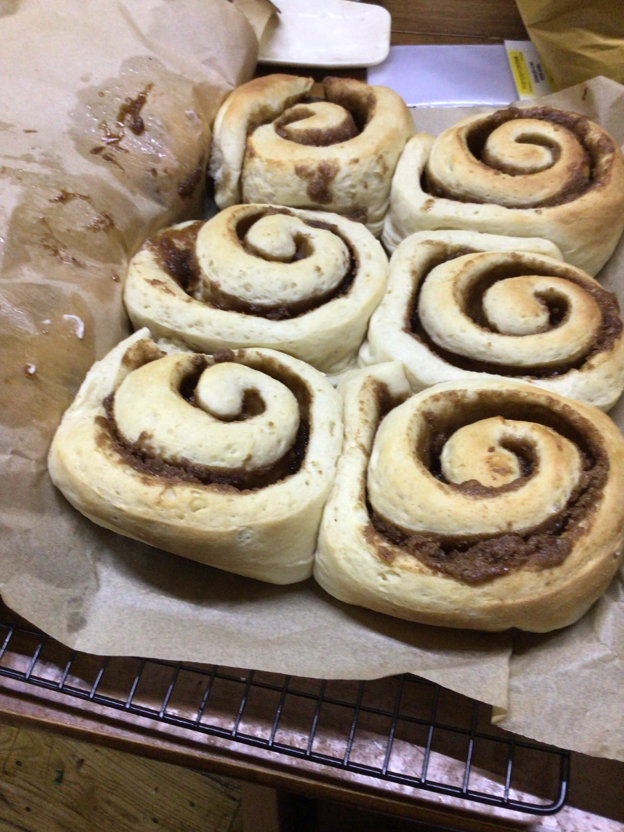 homemade-cinnamon-roll-sold-per-roll-have-more-farms