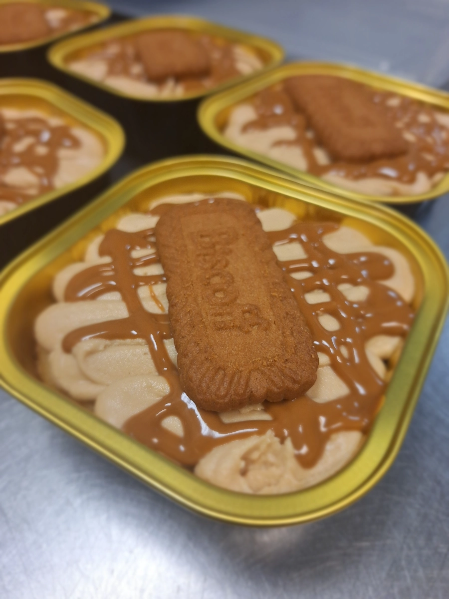 cookie-butter-cake-tins